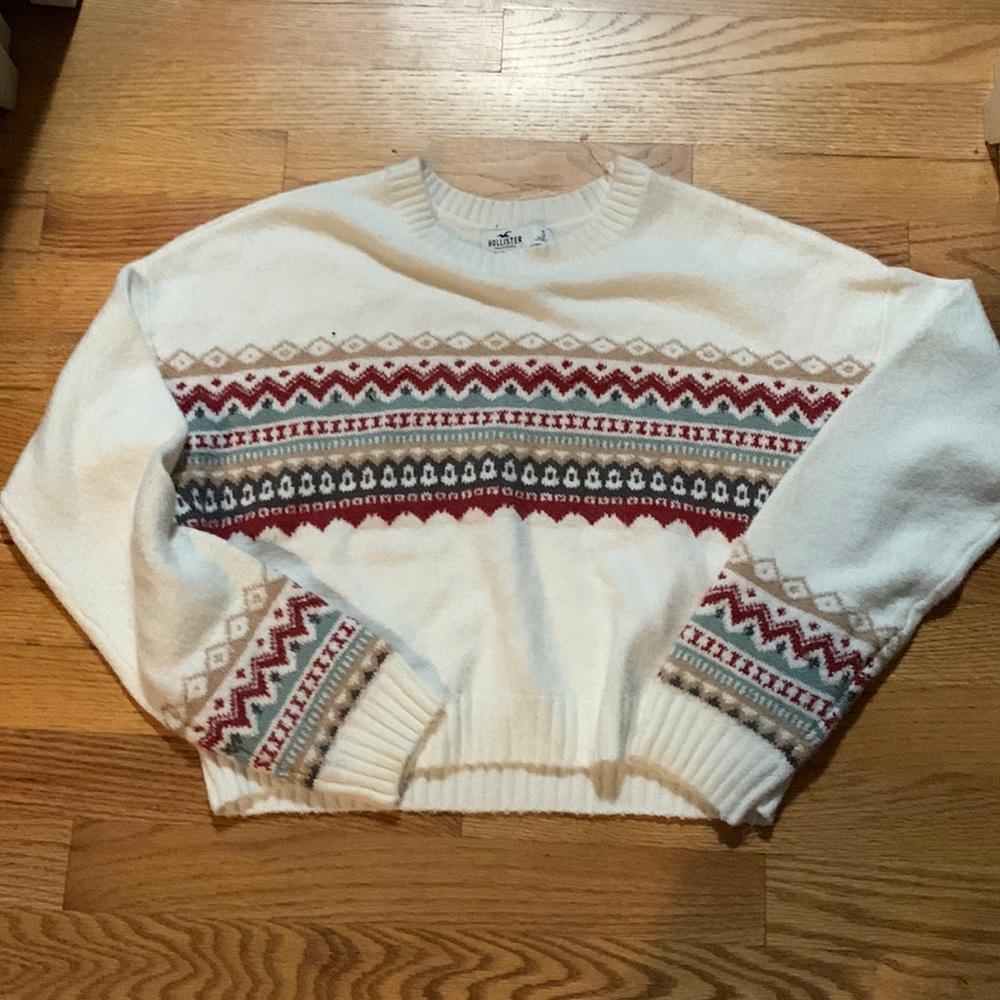 Hollister sweater